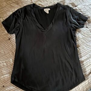 White Crow Black V-Neck Short Sleeve Tee